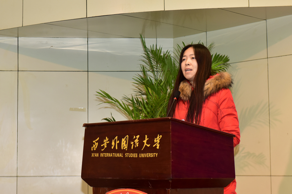 04-书记宣读获奖名单.jpg