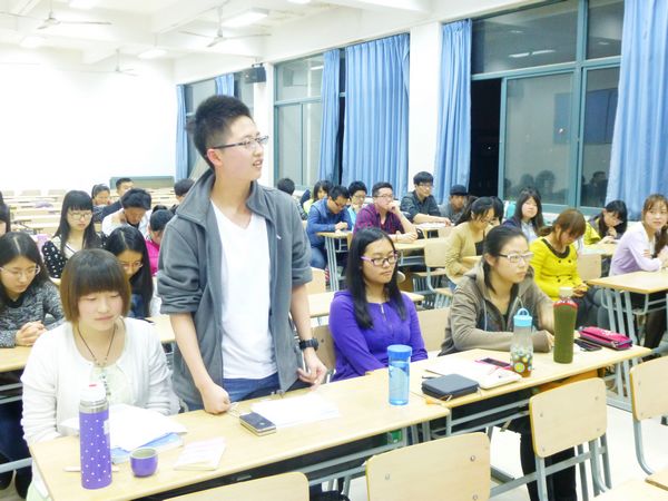 5 初级党课学生发言.jpg