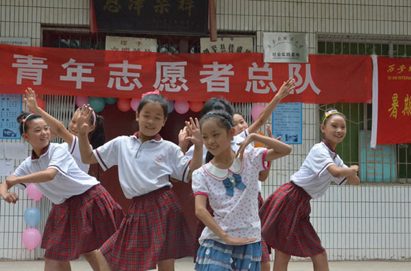 11-文艺汇演——舞蹈串烧.JPG